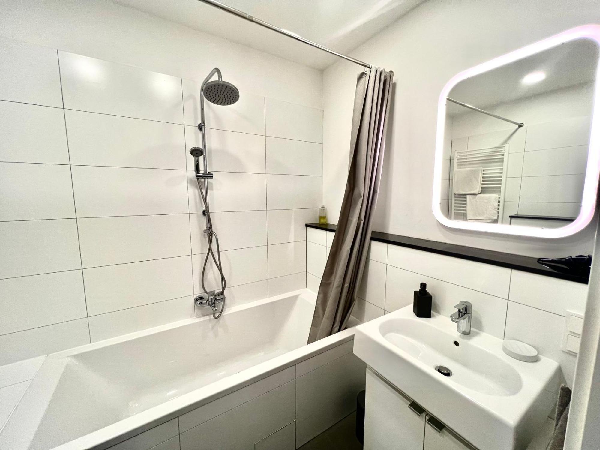 Vibehome Duesseldorf - Stresemannstrasse Kültér fotó